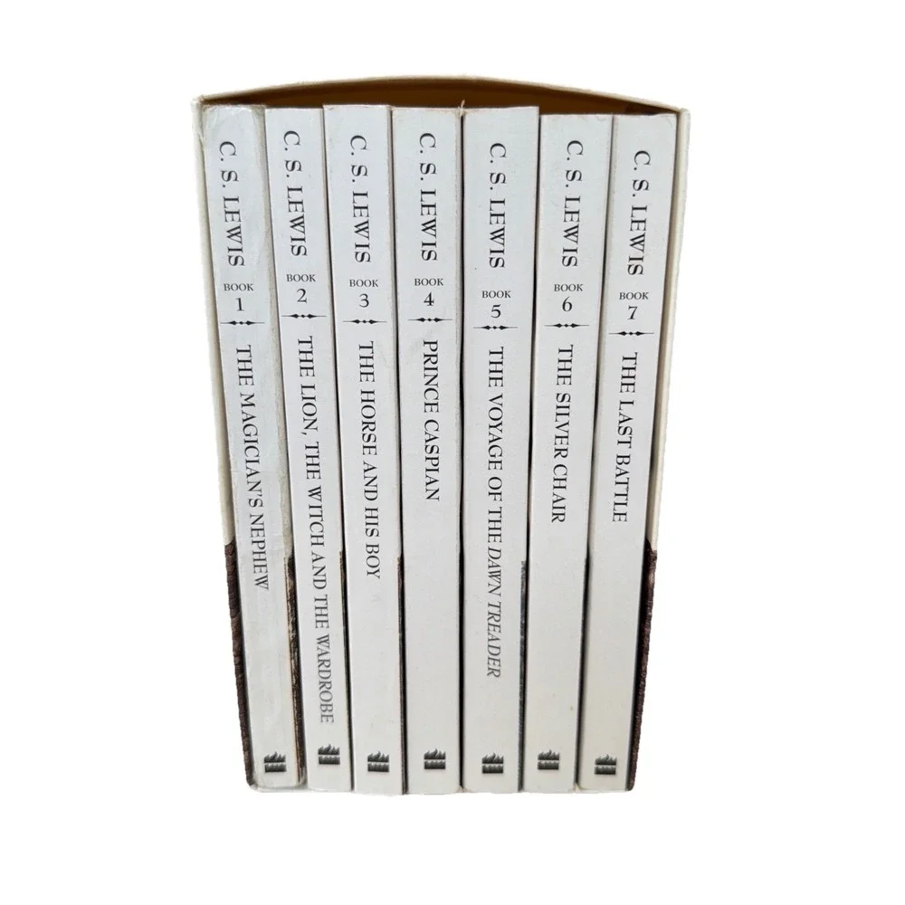 Vtg CHRONICLES of NARNIA by C.S. Lewis Paperback 7 Book Box Set 1994 EUC
